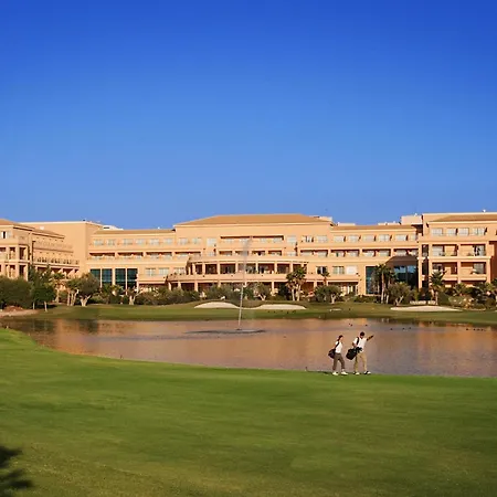 فندق Golf 4*