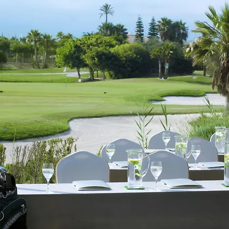 فندق Golf لقنت